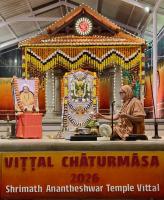 Shri Shiva Pujana by HH Swamiji; Picture courtesy Shri Jaikishan Kandlur